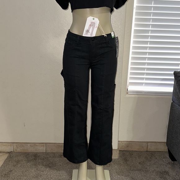 Jeans 🖤 - Picture 2 of 9